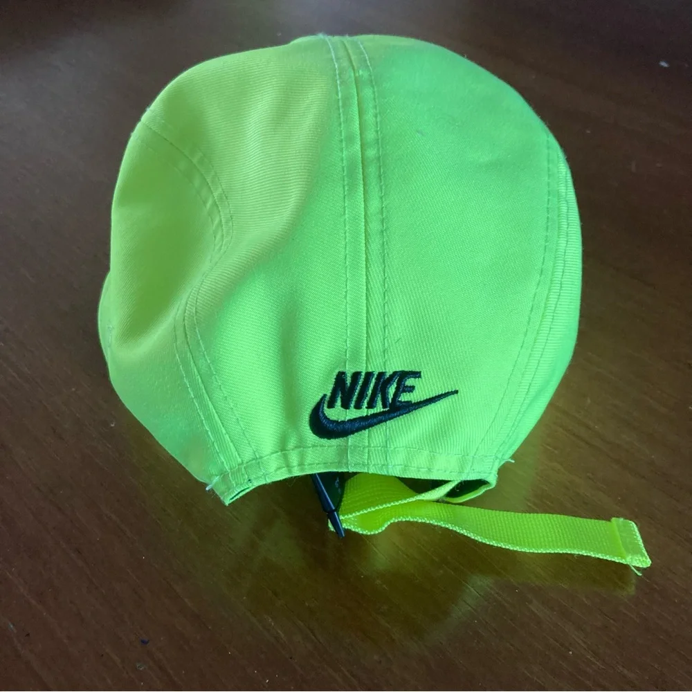 Rare Nike Challenge Court Fluorescent Green Cap with Logo Patch, unworn - Picture 6 of 7